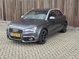 Audi A1 1.2 TFSI Attraction Navigatie