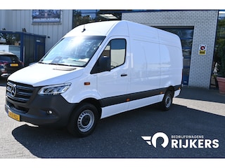 Mercedes-Benz Sprinter 317 CDI L2H2 Pro HD MBUX Navigatie met camera en parkeerpakket, Winterpakket, Etc.