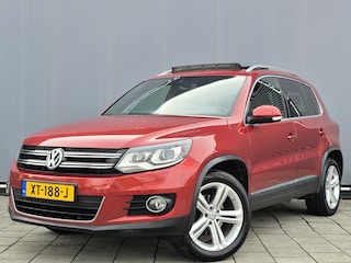 Volkswagen Tiguan BWJ 12-2014 | 1.4T 161PK R-Line Edition AUTOMAAT | TREKHAAK | PANO DAK | NAVI | CAMERA A | CLIMA | PDC | 17'' LMV | PRIVACY GLASS |