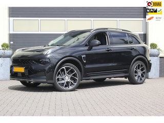 Lynk & Co 01 1.5 PHEV Plug-in hybrid | NAP | Black-line | Panoramadak |