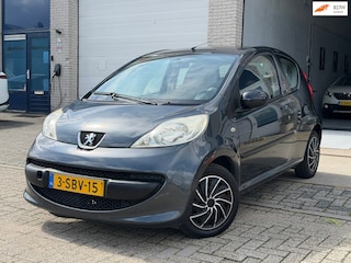 Peugeot 107 1.0-12V XR/ 3drs/ 1jaar apk/ airco/ EL-ramen/ zeer nette auto.