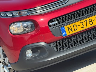 Citroën C3 1.2 PureTech Feel Edition - Rouge Rubi - Nav/Clima/Cruise/Trekhaak