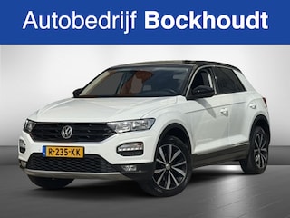 Volkswagen T-Roc 1.0 TSI Style | Navi | Trekhaak | Climate