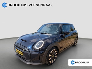 Mini Mini Business Edition 33 kWh | Pano | 1e eig! | Leder | Adap. Cruise | Camera | Navigatie | Achteruitrijcamera | Airco (automatisch) | Apple Carplay/Android Auto|telefoonintegratie premium