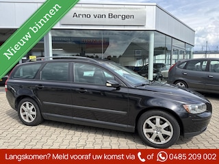 Volvo V50 1.8, airco, cruisecontrol, trekhaak, top onderhouden afkomstig van de 2e eigenaar !!