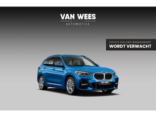 BMW X1 xDrive25e High Executive M sport | 1e eigenaar | Dealer onderhouden | Panoramadak | Apple Carplay | Camera | LED adaptief | Head-up | Stoelverwarming | Cruise control