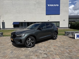 Volvo XC40 2.0 B4 Plus Dark | Trekhaak | H&K Audio | Memory |