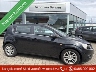 Chevrolet Aveo 1.4 LTZ, airco, cruisecontrol, bluetooth, achterspoiler, trekhaak.