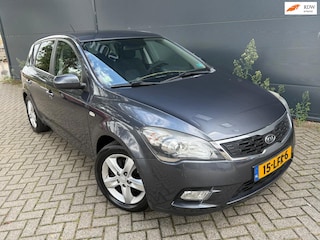 Kia Ceed Cee'd 1.4 CVVT Seven/Navi/Cruise/bluetooth/Airco