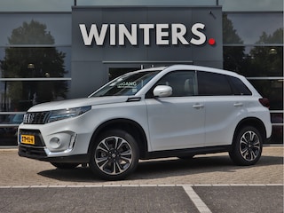 Suzuki Vitara 1.5 Hybrid Style All-Season banden | Schuif- Kanteldak | Afn. Trekhaak | Dealer onderhouden | 18.378KM