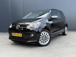Volkswagen Up 1.0 HIGH up! NAVI AIRCO 3 DRS