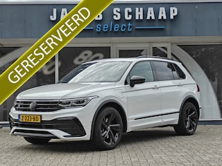 Volkswagen Tiguan 1.4 TSI eHybrid R-Line Business+ / HUD / Trekhaak / Stoel/Stuur verwarm. / Keyless / Carplay / Pano /