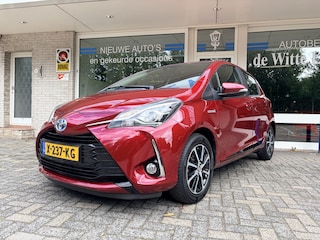 Toyota Yaris 1.5 Hybrid Energy Plus Navi Fullmap/A.uitrijcamera/Parkeersens./Lederen multifunction. stuur/Elektr. Climate controle/Cruise controle/led verlicht./In hoogte verstelbare stoelen