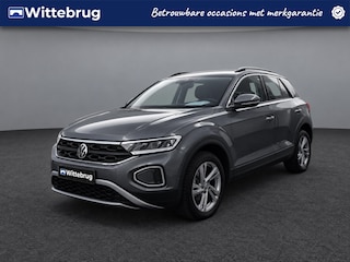 Volkswagen T-Roc 1.0 TSI 110pk Life 75 Edition / Trekhaak / Virtual Cockpit / Navigatie / Camera / 17"