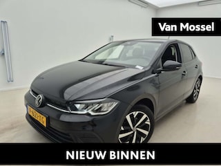 Volkswagen Polo 1.0 TSI Life Business 95 PK | Airco | Navigatie | Stoelverwarming | Adaptive Cruise Control | Lane Assist | Parkeersensoren | Lichtmetalenvelgen |