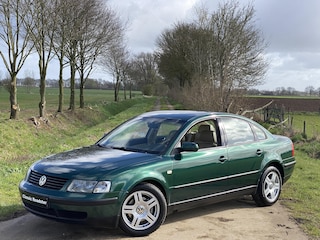 Volkswagen Passat SEDAN 2.3 VR5, ZEER NETTE STAAT!