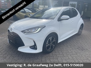 Toyota Yaris 1.5 Hybrid 115 Dynamic | Stuur & Stoel Verwarming | Parkeersensoren | Adaptieve Cruise Control | BSM