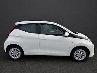 Toyota Aygo 1.0 VVT-i x-play