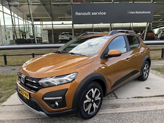 Dacia Sandero 1.0 TCe 90 Stepway Comfort / Dealer onderhouden / Trekhaak / Parkeer Camera / Naviagtie /