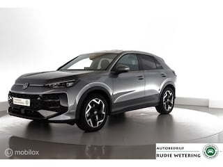 Volkswagen T-Roc 1.5 eTsi 150PK Automaat R-Line First Edition trekhaak|1/2leer|stoelverw.|nav|I.Q.|lmv18