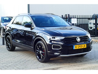 Volkswagen T-Roc 1.5 TSI Style Business. Adap Cruise, Elk Klep, Camera, Navi, 18"LMV, Full Led, Haak 1500kg