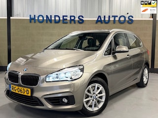 BMW 2-serie Tourer 218i Executive AUT | TREKHAAK | CAMERA | PDC | NAP. ORIG.NL | CRUISE | NAVIGATIE | BUETOOTH | LM VELG |