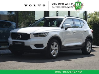 Volvo XC40 T2 129pk Aut. Momentum Core | Trekhaak | Camera | Carplay