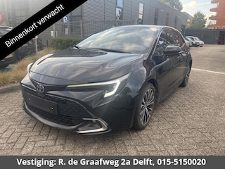 Toyota Corolla Hybrid 140 Dynamic | Parkeersensor voor en achter | Navigatie | Stoelverwarming | Apple Carplay & AndroidAUTO