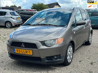 Mitsubishi Colt 1.3 Edition Two 2e Eig Dealer Onderhouden Nieuwe Staat met Winterbanden Set