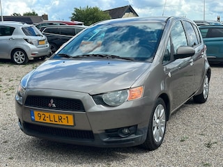 Mitsubishi Colt 1.3 Edition Two 2e Eig Dealer Onderhouden Nieuwe Staat met Winterbanden Set
