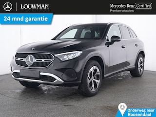 Mercedes-Benz GLC 300 e 4MATIC Plug-In Hybride Trekhaak | Panorama Schuif-Kanteldak | Zwarte Hemel | Parkeerpakket met achteruitcamera | Memory Voorstoelen. Inclusief 24 maanden Mercedes-Benz Certified garantie voor Europa.