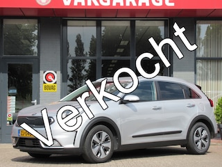 Kia Niro 1.6 GDi DynamicPlusLine | Clima-Airco | Carplay | Parkeercamera | Incl. BOVAG Garantie | DAB+ | Trekhaak |