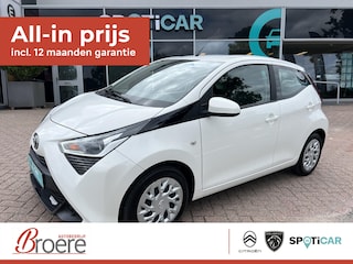 Toyota Aygo 1.0 VVT-i 72 pk x-play 5 deurs Navigatie via Apple Carplay of Android Auto