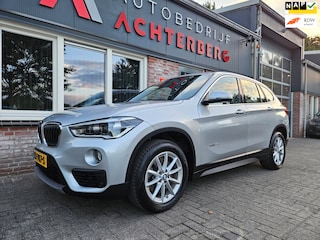 BMW X1 XDrive20i Centennial Executive Trekhaak! LED! NAP! 192PK! Panorama/Schuifdak! Nette Auto!