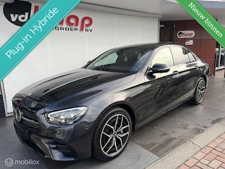 Mercedes-Benz E-klasse 300 e 4MATIC AMG Line AMBIENTE DUBBEL SCHUIF BURMEISTER ELE TREKHAAK ETC SOH 96%