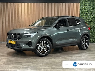 Volvo XC40 B4 Plus Dark | Schuifdak | Trekhaak | Forest Lake! | Harman Kardon | Adaptieve Cruise Control | Bestuurdersstoel elektrisch geheugen | Stoel en Stuurwielverwarming | Parkeercamera | 18 Inch | Passagiersstoel elektrisch | Microtech / alcantara bekleding met wit stiksel en bies | Zitting verlenging voorstoelen | Pilot Assist | BLIS Dode Hoek Detectie | Google Infotainment | Keyless Drive | Parkeersensoren voor+achter | Privacy Glass | Elektrisch bedienbare achterklep | Draadloos telefoon opladen | DAB Radio | Apple Carplay/Android Auto | Volvo On Call met mobiele App functie | Forest Lake Metallic |