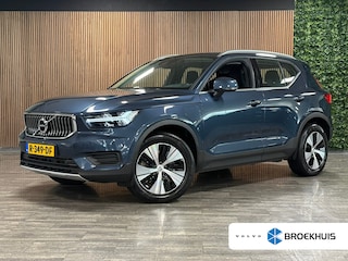 Volvo XC40 T4 Recharge Inscription | Stoel en Stuurwielverwarming | Trekhaak | Parkeercamera | Cruise Control | 18 Inch | Keyless Drive | Parkeersensoren voor+achter | Elektrisch bedienbare achterklep | Automatisch dimmende binnen en buitenspiegels | 2-Zone Climate Control | Regensensor | DAB Radio | Apple Carplay/Android Auto | Volvo On Call met mobiele App functie | Denim Blue Metallic |