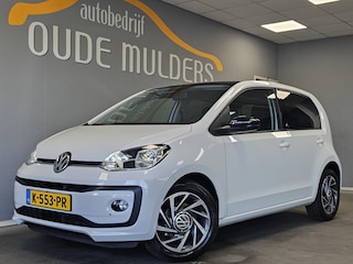 Volkswagen Up 1.0 high up! | Stoelverwarming | Getint glas | Lederen stuurwiel |