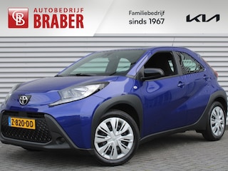 Toyota Aygo 1.0 VVT-i MT Play | All season 17" | Apple carplay/Android auto | Cruise | Airco | Camera |
