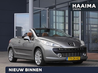 Peugeot 207 CC 1.6-16V T Féline | Cabrio | Hardtop | 150 PK | 17 inch Lichtmetalen velgen | Cruise control | Parkeerhulp achter | Climate control | Lederen bekleding | Elektrische ramen