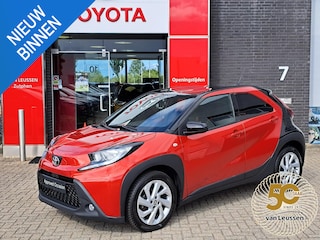 Toyota Aygo Pulse Automaat ALL SEASON BANDEN STOELVERWARMING ADAPTIVE CRUISE CONTROL