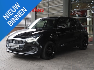 Suzuki Swift 1.0 Stijl | Navi | stoelverwarming | Adapt Cruise | Rijklaar