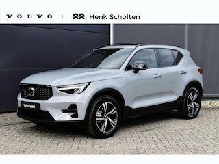 Volvo XC40 B4 Plus Dark | Panoramadak | Trekhaak | Verwarmbare voorstoelen, stuurwiel en voorruit | Premium audio by Harman Kardon | Apple carplay/Anrdoid auto | Adaptieve cruise control