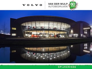Volvo V60 B4 197PK Plus Dark | Trekhaak | Leder | Schuifdak |