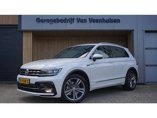 Volkswagen Tiguan 2.0 TSI 180pk DSG 4Motion 2x R-Line & Highline Pano.Dak Exclusive-Leder Trekhaak 19inch LM Virtual Cockpit *1e Eigenaar* NL Auto!