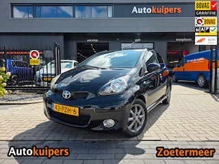 Toyota Aygo 1.0-12V Dynamic Navigator | AUTOMAAT | Met airco, elektrische ramen, navigatie en toerenteller!