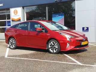 Toyota Prius 1.8 Full Hybrid 122PK Aut Active | Navi | BT | Cruise & Climate Control | Camera achter | Parkeersensoren v+a | Trekhaak | Draadloze telefoonoplader