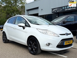 Ford Fiesta 1.6 Titanium | PARKEERSENSOR | AIRCO | NAP | CRUISECONTROL | CLIMA | VOORRUITVERW | DISTRIBUTIE VERVANGEN |