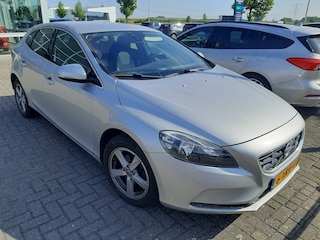 Volvo V40 1.6 D2 Business | nw distr riem | nw roetfilter