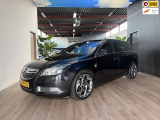Opel Insignia Sports Tourer 2.0 Turbo Cosmo 4x4/ OPC-Line. volle uitvoering / youngtimer